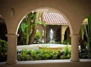 Hotel Almond Casuarina Beach Oistins